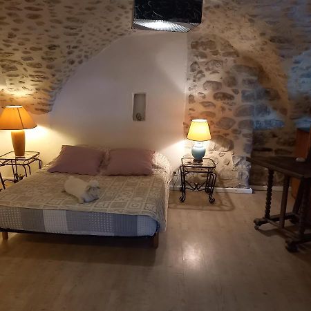 Chambres D'Hote Les Jardins De Prasserat Vallon-Pont-dʼArc Exterior foto