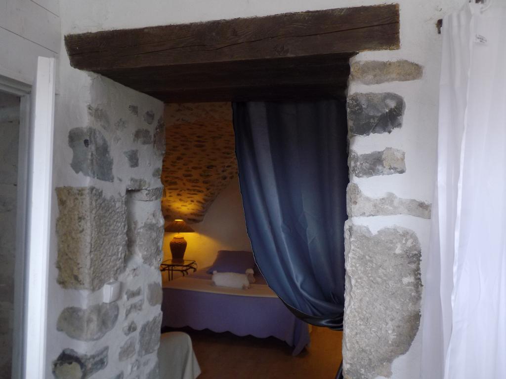 Chambres D'Hote Les Jardins De Prasserat Vallon-Pont-dʼArc Zimmer foto
